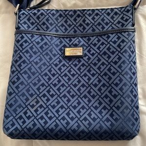 TOMMY HILFIGER crossbody bag